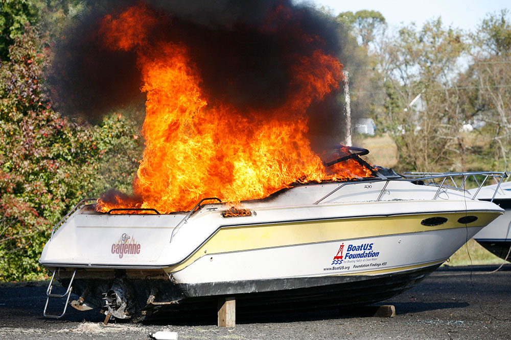 cayenne boat